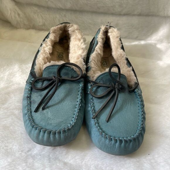 Ugg Dakota suede Shearling Bleu moccasins size 9. - Picture 1 of 9
